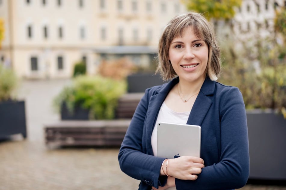 Kristin Kocksch begrüßt Euch als eine der vielen Welcome Center Erzgebirge-Ansprechpartnerinnen.