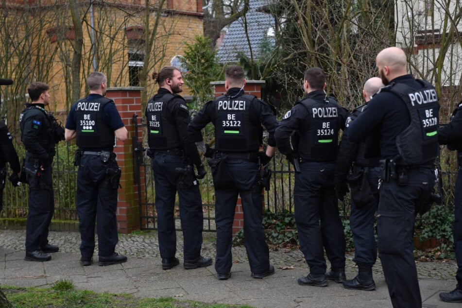 Bundesweite Razzien gegen Gruppierung der Reichsbürger