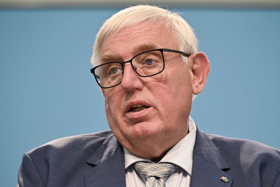 Für den stellvertretenden CDU-Vorsitzenden Karl-Josef Laumann (68) ist die AfD eine "Nazi-Partei".