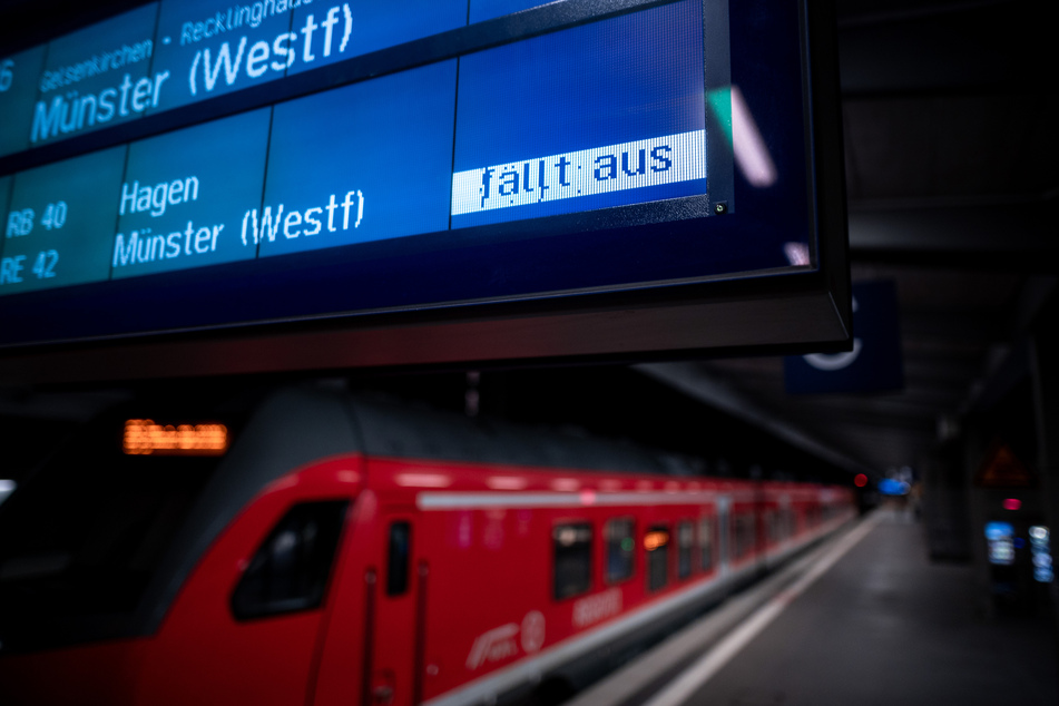 Bahnreisende benötigen in NRW in den kommenden Wochen viel Geduld - vor allem im Ruhrgebiet kommt es zu erheblichen Problemen.