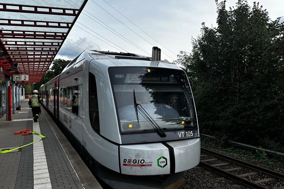 Ein Defekt an der Bremsanlage sorgte am Sonntag für die Evakuierung eines Zuges der S28 am Bahnhof in Alt-Erkrath.