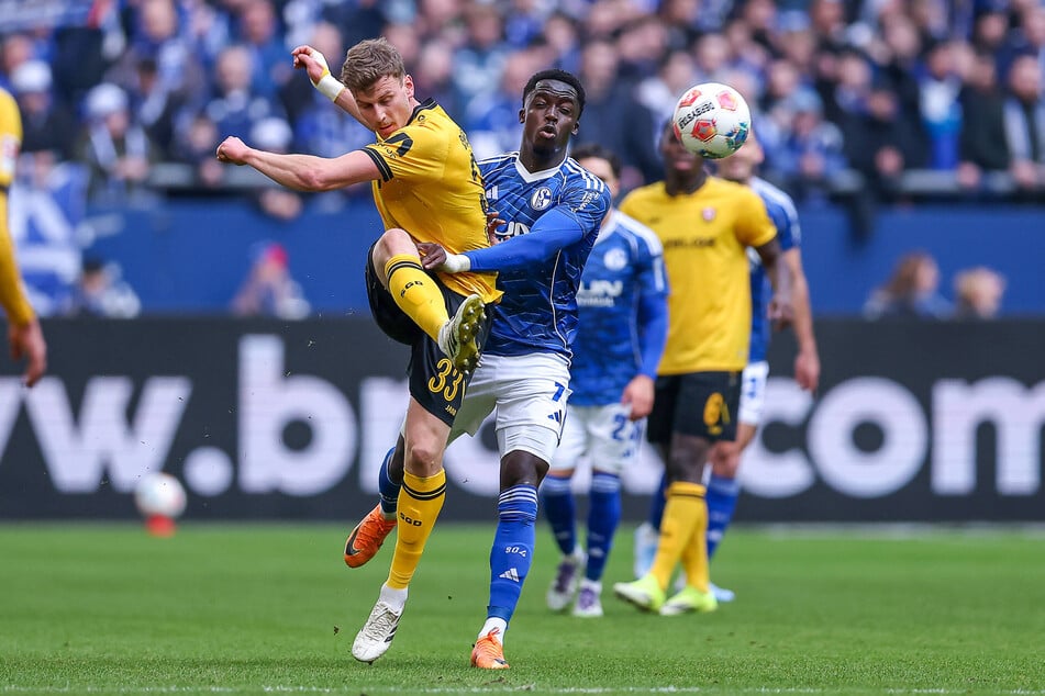 Sowohl Christoph Daferner (l.) als auch der für ihn eingewechselte Vincent Vermeij konnten vorne nicht viel auswirken, ackerten dafür aber hinten mit.