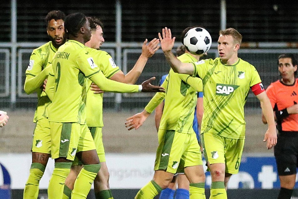 Lässig (r.) führte in der Vorsaison "Hoffenheim Zwo" zum erstmaligen Aufstieg in die 3. Liga.