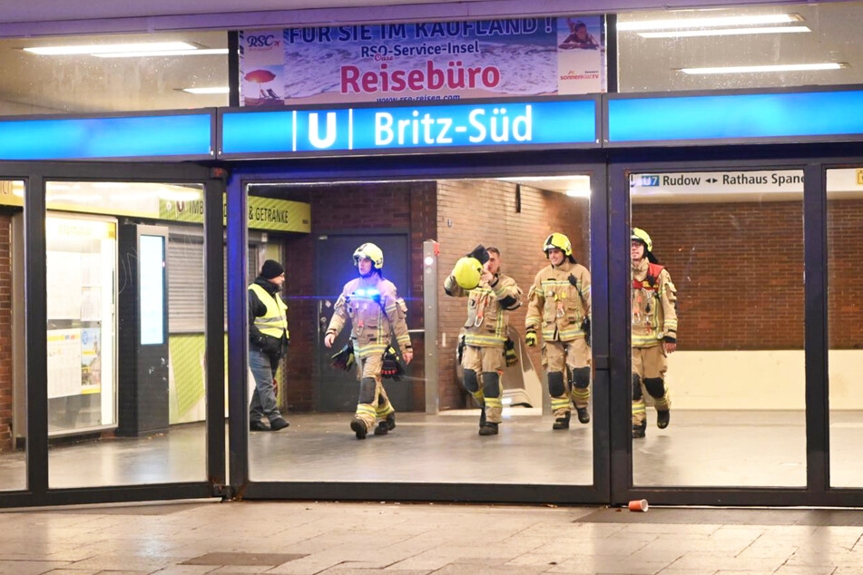Der Unfall ereignete sich am späten Sonntagabend am Berliner U-Bahnhof Britz-Süd.