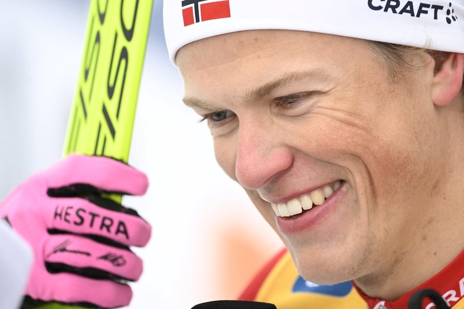 Johannes Hösflot Kläbo (27) hat gut lachen. In Norwegen scheint die Finanzierung von Spitzensportlern zu funktionieren. (Archivbild)