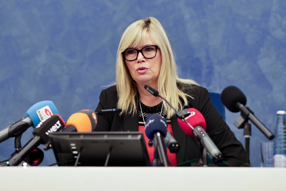 An einem Prozesstag war Oberbürgermeisterin Simone Borris (62, parteilos) als Besucherin vor Ort.