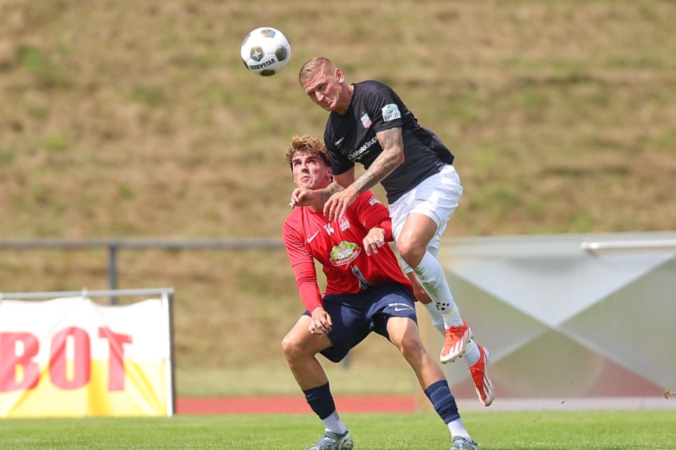 Torjäger Marc-Philipp Zimmermann (35, r.) fehlt den Zwickauern in Babelsberg.