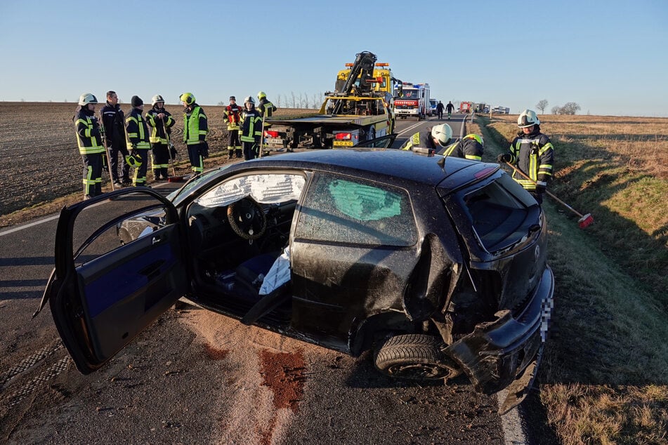 Der VW Polo einer 29-jährigen Fahrerin überschlug sich - Totalschaden.