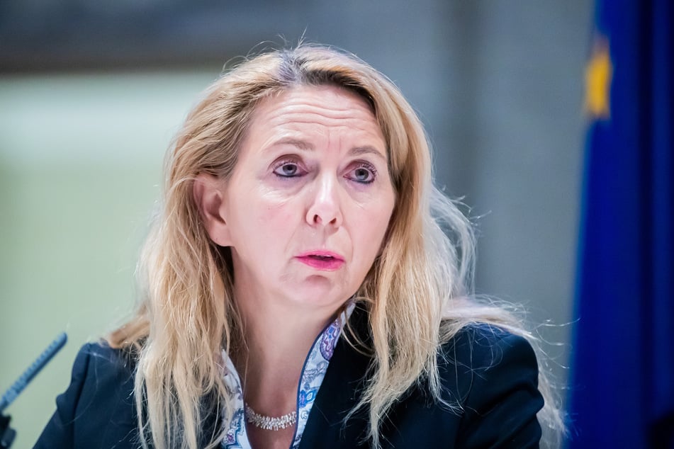 Berlins Polizeipräsidentin Barbara Slowik Meisel (59) beklagt die mangelnden Deutschkenntnisse vieler Bewerber.