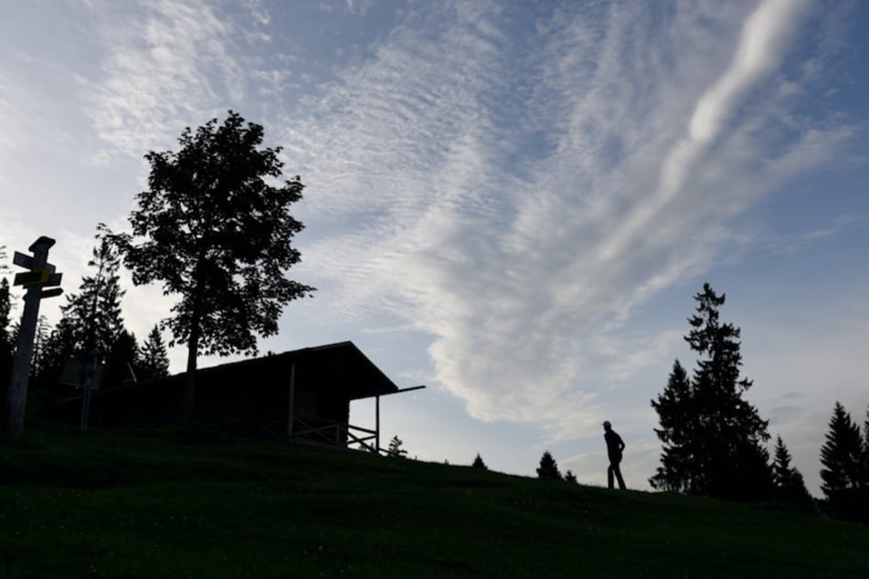 Wanderer nach Sturz in Hütte querschnittsgelähmt, doch wer hat Schuld am Unglück?
