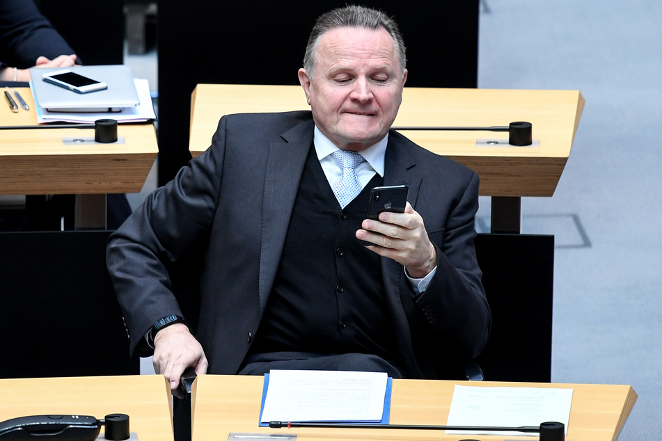 AfD-Fraktionschef Georg Pazderski kritisiert den Senat.
