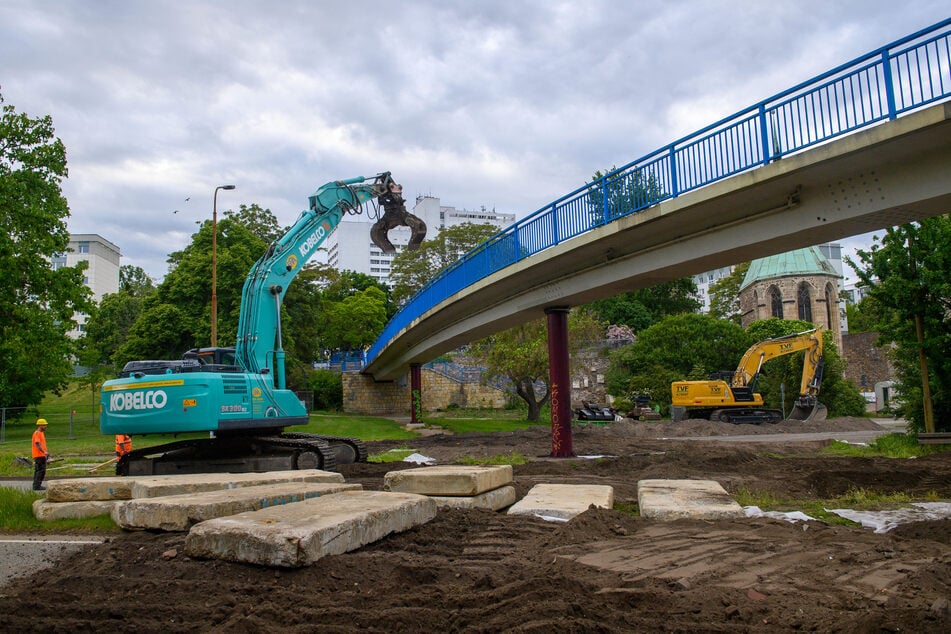 Die Fußgängerbrücke am Petriförder ist innerhalb weniger Tage abgerissen worden. (Archivbild)