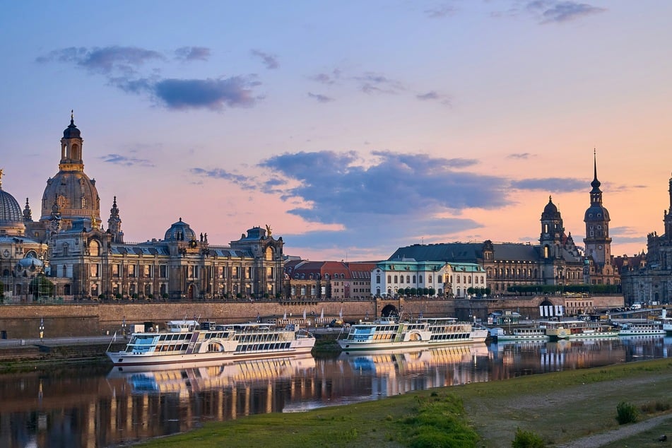 Wie gut kennst Du Dresden? Teste Dein Wissen im großen Dresden-Quiz - mit Blick auf eine der schönsten Kulissen Deutschlands.