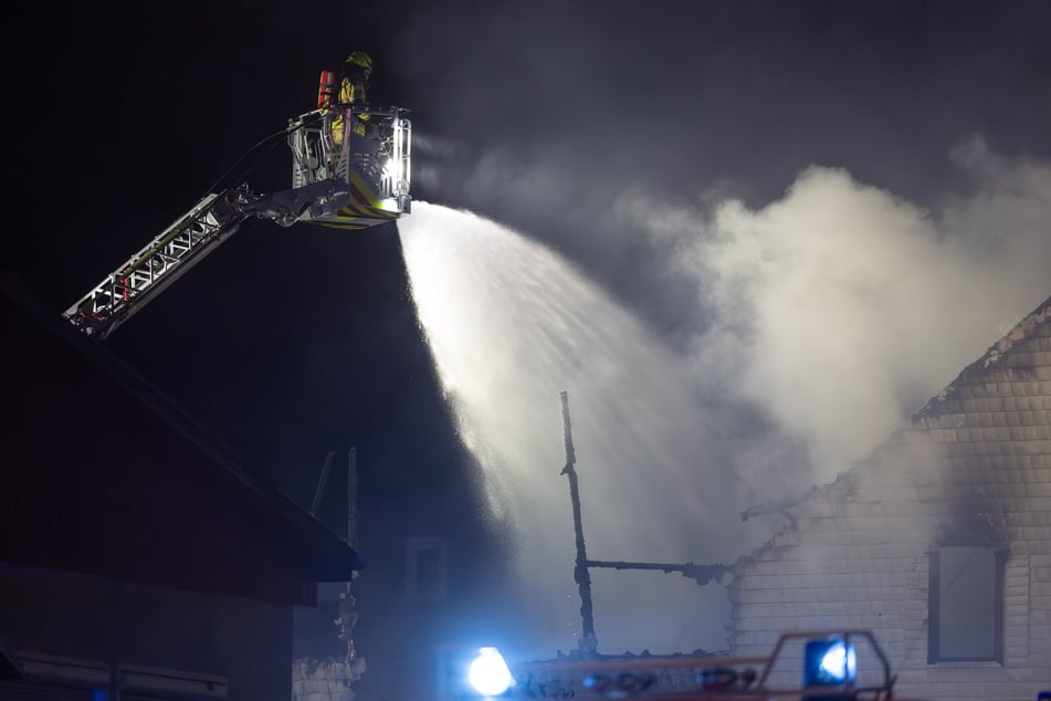 Die Feuerwehr war mit einem Großaufgebot im Einsatz.