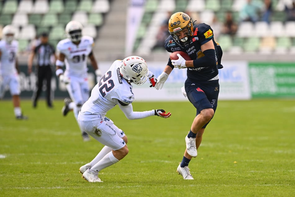 Janne Särkela (r., zwei Touchdowns) und die Monarchs waren von Braunschweig nicht zu stoppen.