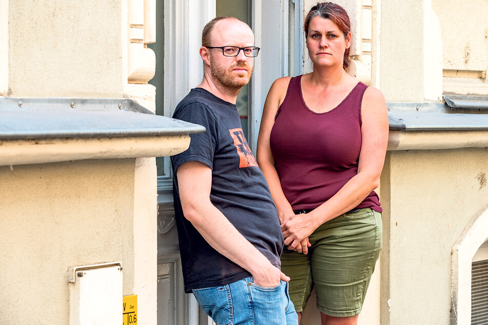 Matthias Knebel (36) und Isabel Schröbler (36) machten sich mit vielen anderen in Pirna für die Rückkehr der Familie stark.