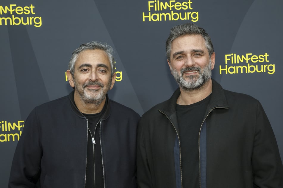 Éric Toledano (55, l.) und Olivier Nakache (53) bei der Deutschlandpremiere von "Nur geträumt" im Rahmen des Filmfests Hamburg.