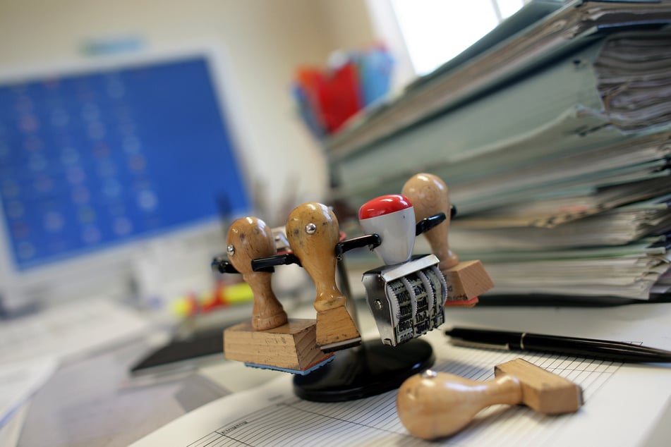 Diskriminierung in Ämtern bleibt oft unsichtbar – doch sie hat Folgen für Betroffene.