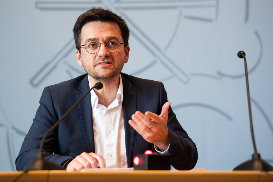 Landtagsfraktionschef Thomas Kutschaty (52) kandidiert als einziges für den Vorsitz der NRW-SPD.