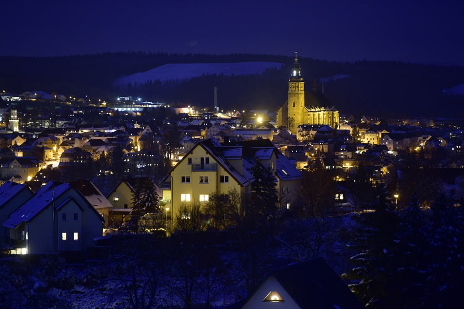 Die Bergstadt Schneeberg will mit Licht ein Zeichen der Hoffnung setzen.