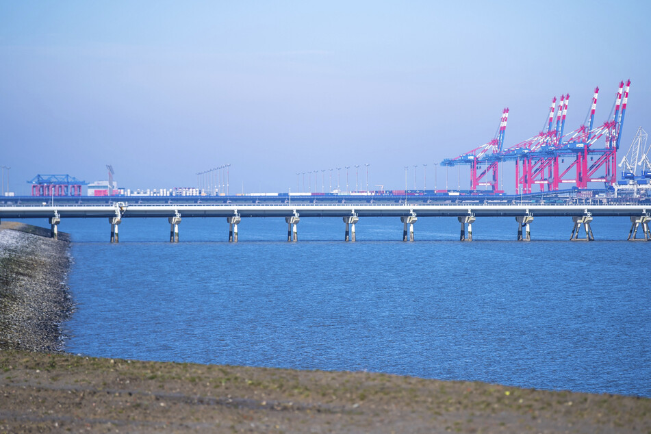 Unweit des Jade-Weser-Ports in Wilhelmshaven soll die Pipeline gebaut werden.
