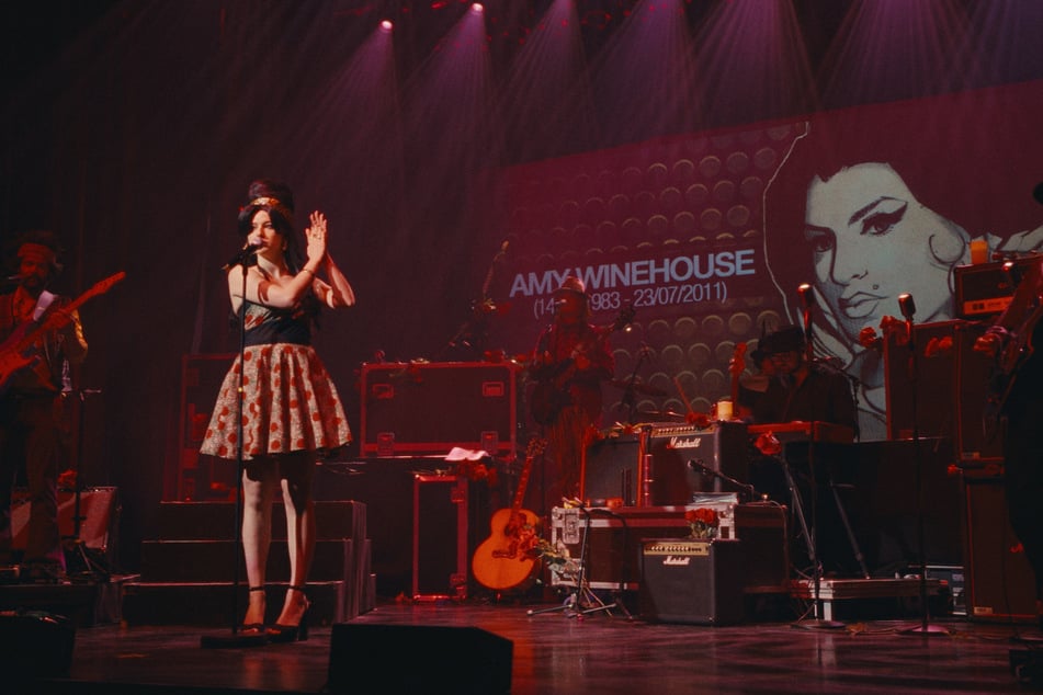 Ramona Blue überzeugt als Amy Winehouse. Als sie den Song "Rehab" anstimmte, ging ein Raunen durchs Publikum, so nah kam sie dem Original.