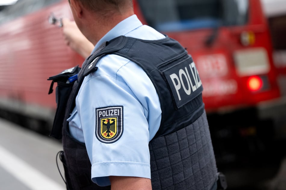 Anhand von Videoaufzeichnungen gelang es der Bundespolizei, den Verdächtigen zu identifizieren. (Symbolfoto)