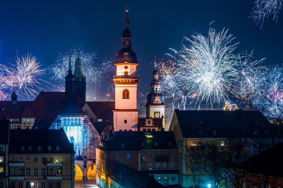 An Silvester wird es in Chemnitz keine festen Böllerzonen geben. Auch ein zentrales Feuerwerk, wie es sich die Grünen gewünscht haben, fand im Stadtrat keine Mehrheit.