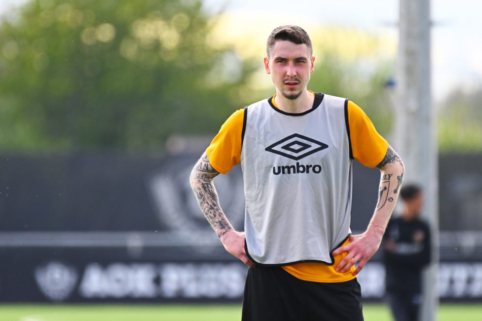 Adrian Fein (23) blieb bei Dynamo Dresden nur die Rolle des Zuschauers. Es war für alle Seiten eine sportlich bittere Zusammenarbeit.