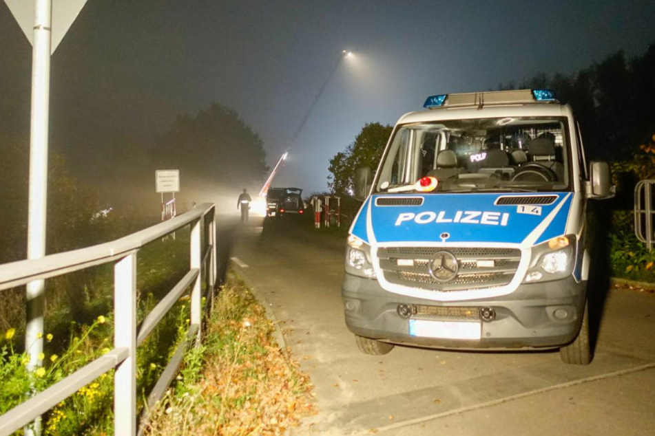 Spaziergänger haben am Sonntagnachmittag in Berlin-Pankow beim Gassigehen vermutlich menschliche Überreste entdeckt.
