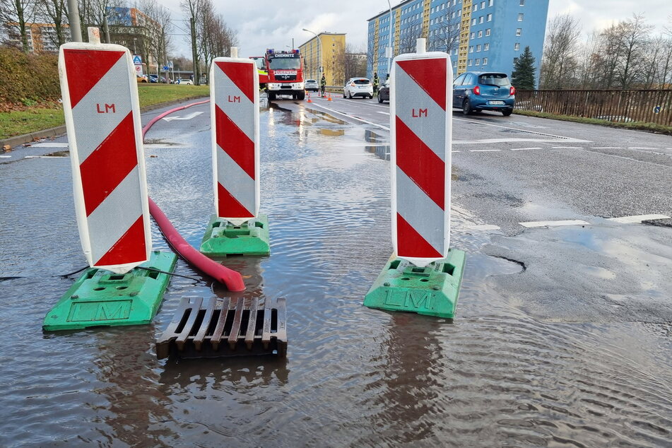 Bei anhaltendem Starkregen fürchten die Chemnitzer Überflutungen in Harthau und anderen Ortsteilen.