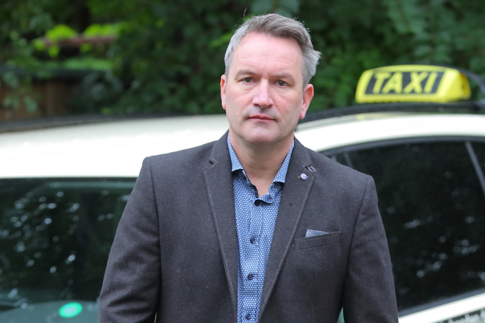 Jan Kepper (46), Vorsitzender des Landesverbandes Sächsischer Taxi-Unternehmen, hat die Befürchtung, dass manche Taxifahrer aufgrund des Mindestlohns entlassen werden müssen.