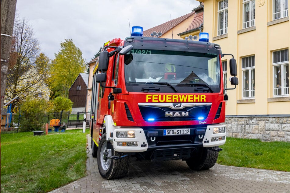 Dresden: Dichter Rauch im Heizungsraum: Feuerwehr eilt zu Kindergarten