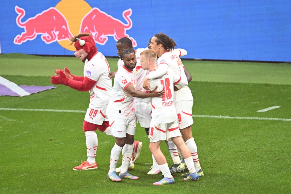 Nach dem 2:0 hatte RB Leipzig einen Sieg eingeplant. Doch in Halbzeit zwei kassierten die Sachsen drei Gegentreffer und retteten gerade noch so das Remis.