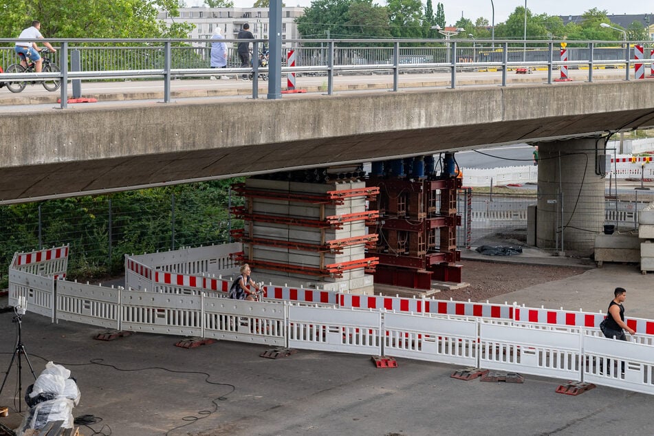 Beim Belastungsversuch vor einigen Tagen wurden keine Auffälligkeiten am in die Jahre gekommenen Bauwerk festgestellt.