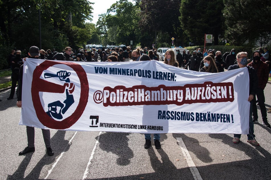 Nach G20-Urteilen: Demonstranten fordern Auflösung der Polizei