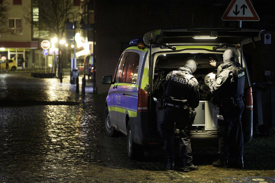 Nach den tödlichen Schüssen auf die beiden Polizisten waren die Tatverdächtigen im saarländischen Sulzbach festgenommen worden.