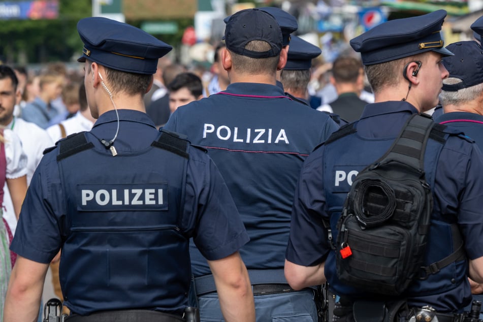 Selbst die italienische Polizei half auf dem Oktoberfest aus.