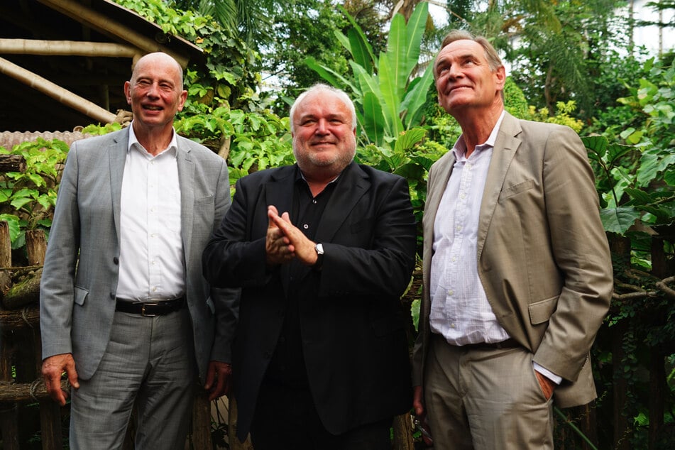 Unter Wolfgang Tiefensee (70, SPD, l.) wurde der Masterplan von Dr. Jörg Junhold (2.v.l.) beschlossen. Der aktuelle Oberbürgermeister Burkhard Jung (67, SPD, 3.v.rl.) genehmigte viele aktuellere Projekte.