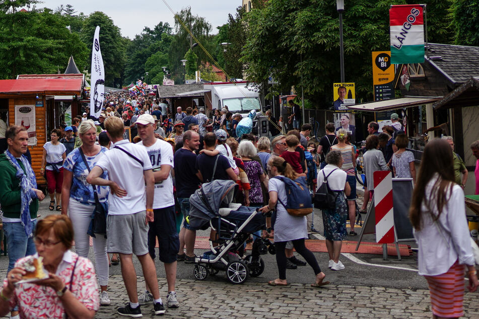 2022 besuchten 45.000 Menschen das beliebte Straßenfest zwischen Loschwitz und Pillnitz.