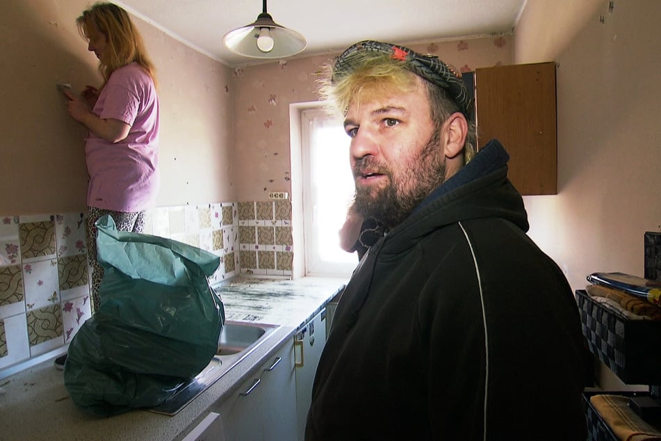 Paddy (42) hatte schon länger vermutet, dass sein alkoholkranker Kumpel bald sterben könnte.