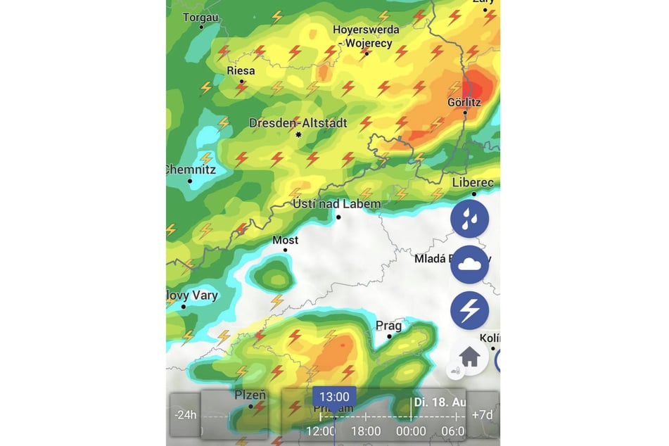 Die Radarprognose zeigt: Gerade in Ostsachsen könnte es gegen 13 Uhr heftige Gewitter geben.