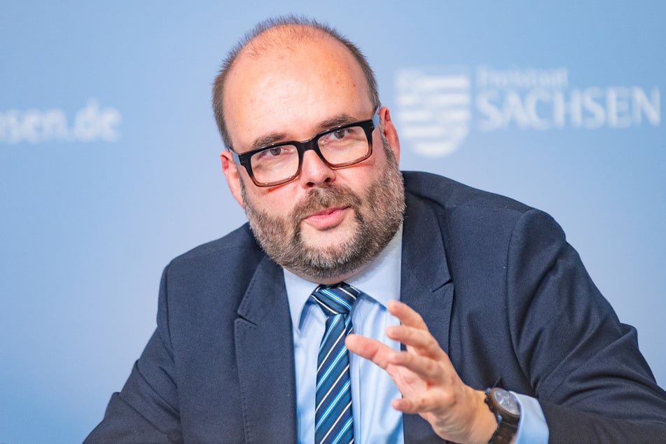 Christian Piwarz (49, CDU) plant Änderungen im Doppelhaushalt, die den Kommunen mehr Beinfreiheit verschaffen.