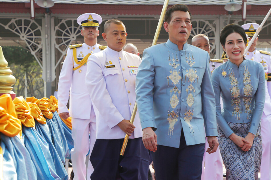 Erst degradiert, dann begnadigt: Thai-König feiert Geburtstag seiner Geliebten im Partnerlook