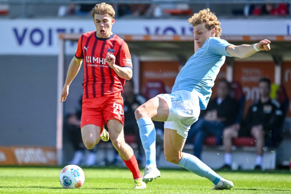 Hennes Behrens (21, l.) hat mit starken Leistungen beim 1. FC Heidenheim auf sich aufmerksam gemacht. Der HSV soll Interesse haben.