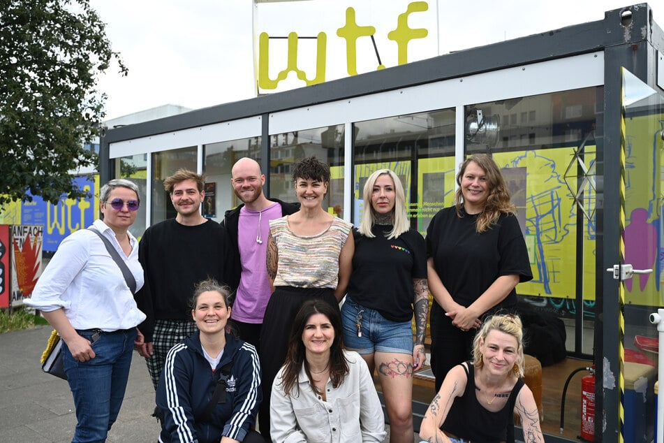 Unterstützt wird das Projekt unter anderem von Julia Bach, Paul Ninus Naujoks, Julius Leiber, Leo Ruhland, Roci Lofcali, Imke Pahl, Katharina Aulbach, Nike Ostendarp und Anna Lafrentz.