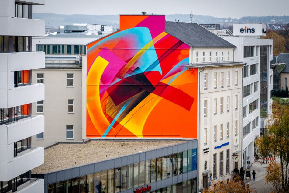 Die bunten Fassadenbilder in der Stadt entstanden im Rahmen des "Public Moral Art"-Programms der Kulturhauptstadt.