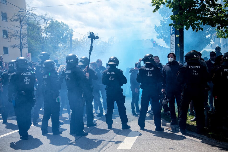 So sah es beim letzten Aufeinandertreffen am 16. Mai 2021 vor dem Grünwalder aus. Damals waren wegen der Corona-Maßnahmen keine Fans im Stadion erlaubt. (Archivfoto)