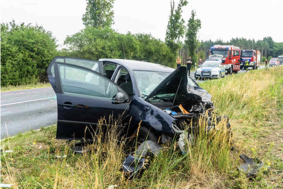 Auto kracht in Lkw: 74-Jährige an Folgen von Unfall gestorben