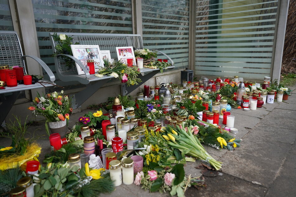 Bei einer Messerattacke in einem Regionalzug von Kiel nach Hamburg waren am 25. Januar zwei junge Menschen getötet und fünf verletzt worden.